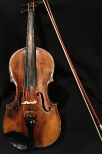 Michelle Oucharek-Deo violin